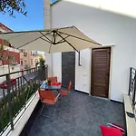 Apartment Zara Palace *